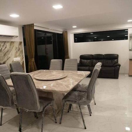 Stayhaven Starmount 4Bhk & Pool Mumbai Dış mekan fotoğraf
