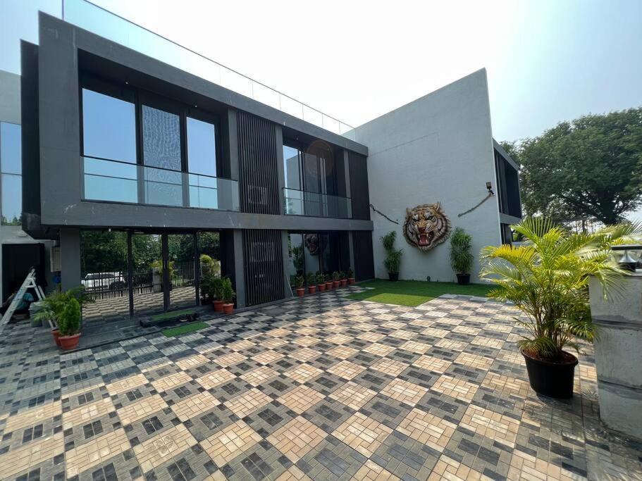 Stayhaven Starmount 4Bhk & Pool Mumbai Dış mekan fotoğraf