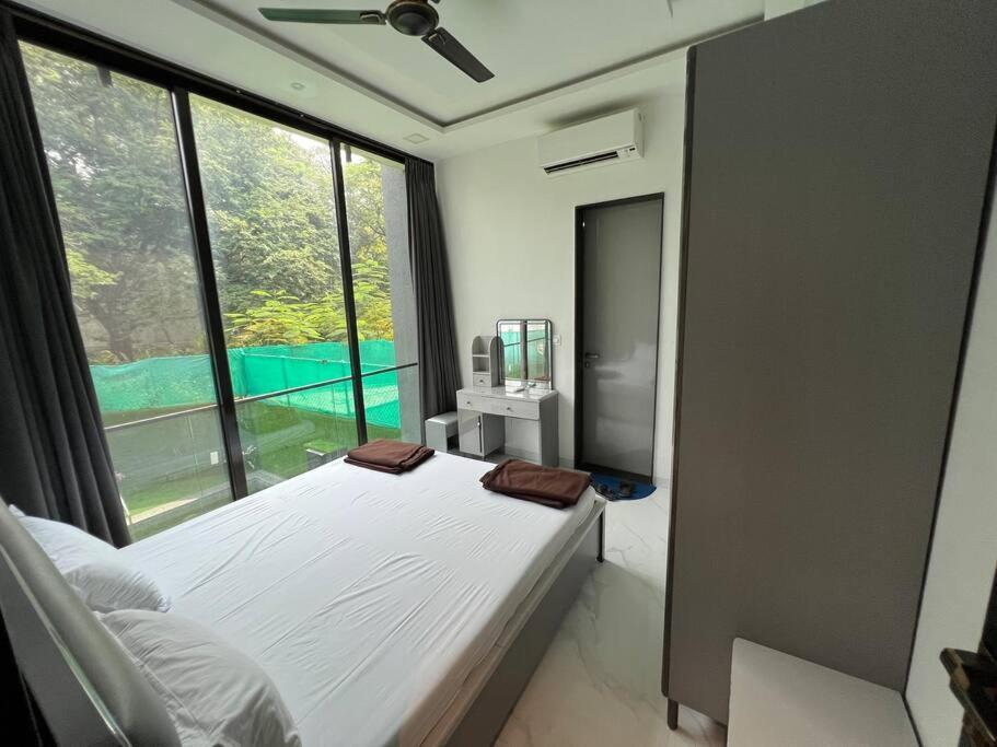 Stayhaven Starmount 4Bhk & Pool Mumbai Dış mekan fotoğraf