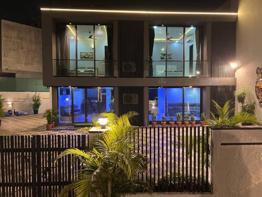Stayhaven Starmount 4Bhk & Pool Mumbai Dış mekan fotoğraf